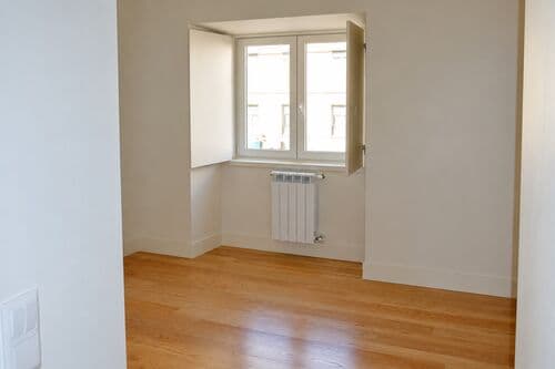 PF41570 - 4 Bedroom Apartment with parking, Areeiro, Lisboa - Image 26