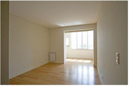 PF41570 - 4 Bedroom Apartment with parking, Areeiro, Lisboa - Image 13