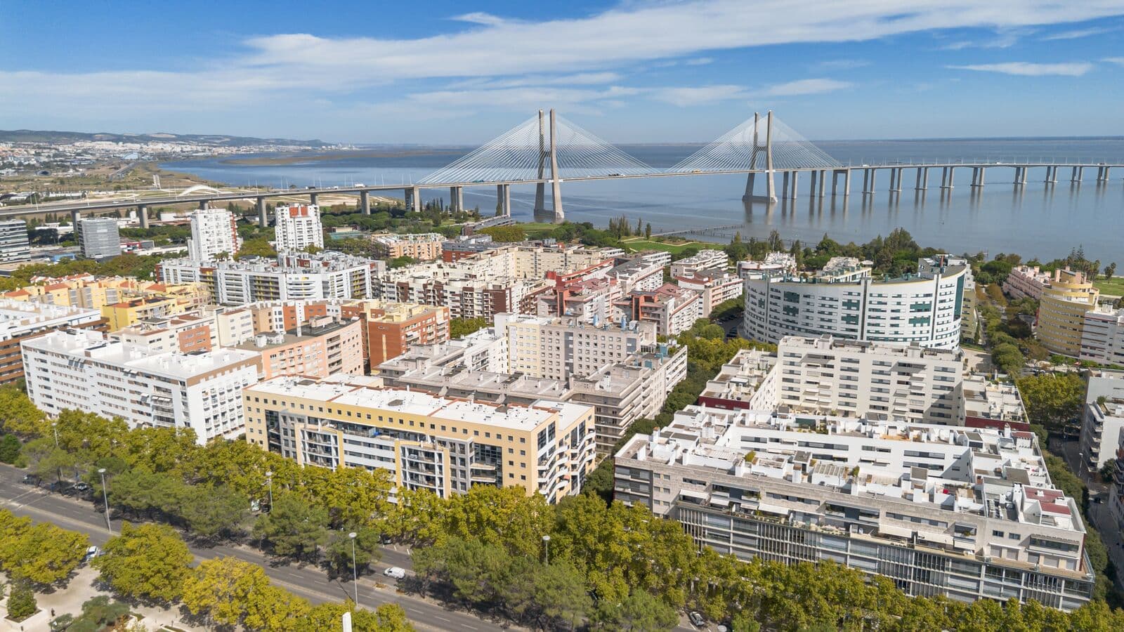 Duplex T1 + 1 com jardim, Parque das Nações, Lisboa - Imagem 7