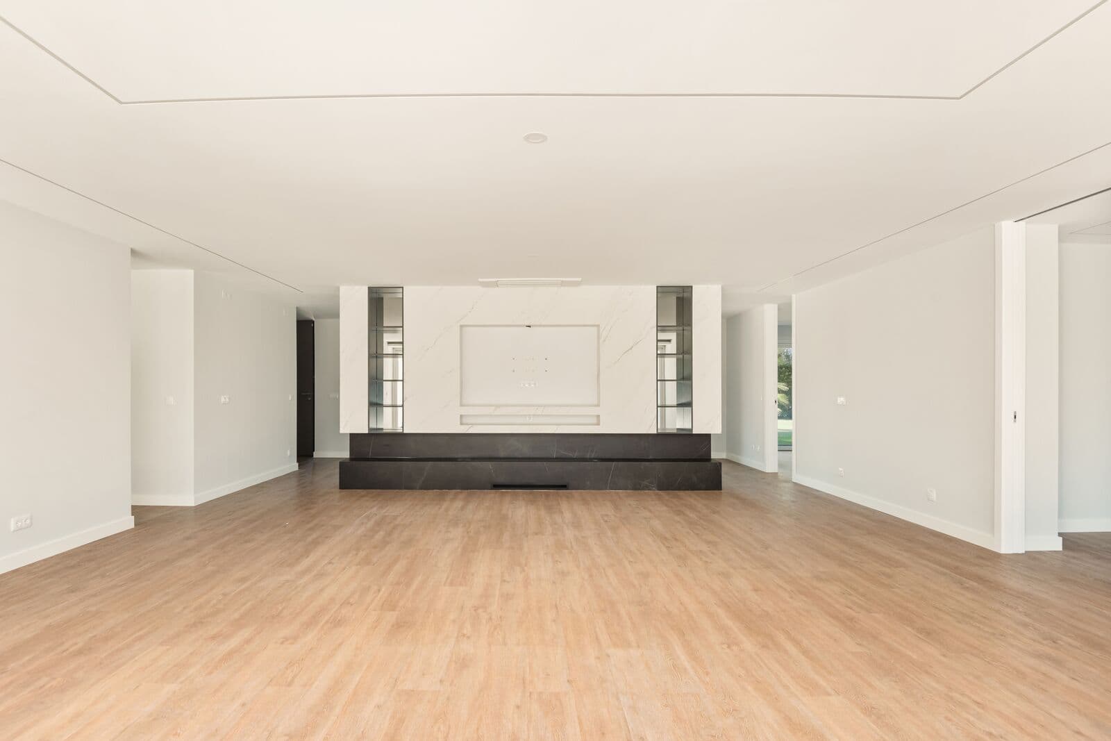 Moradia Isolada T5 com piscina, Aroeira, Almada - Imagem 4