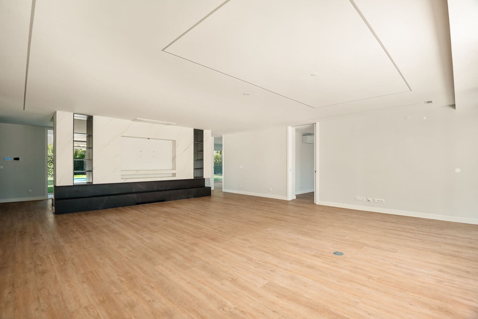 Moradia Isolada T5 com piscina, Aroeira, Almada - Imagem 19