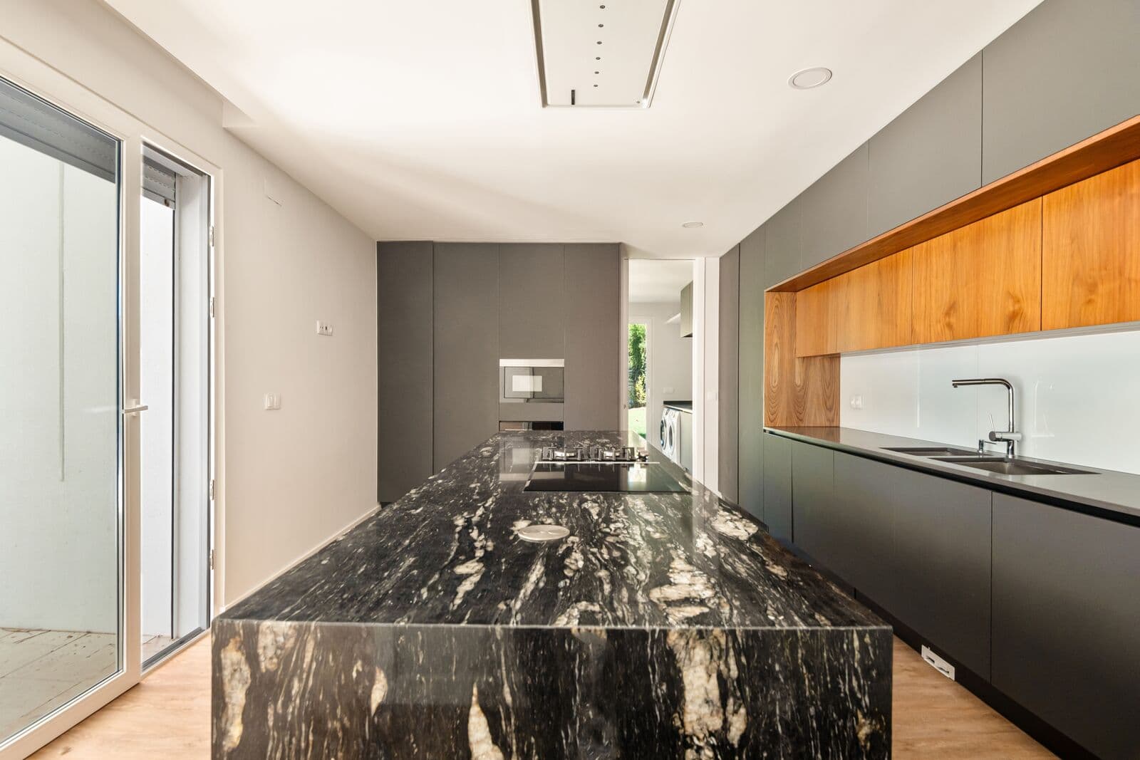 Moradia Isolada T5 com piscina, Aroeira, Almada - Imagem 17