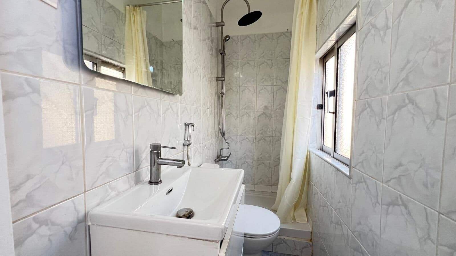 2 Bedroom Apartment with a view, Penha de França, Lisboa - Image 12