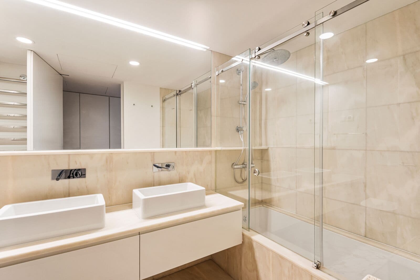 Apartamento T3 com vista - Imagem 23